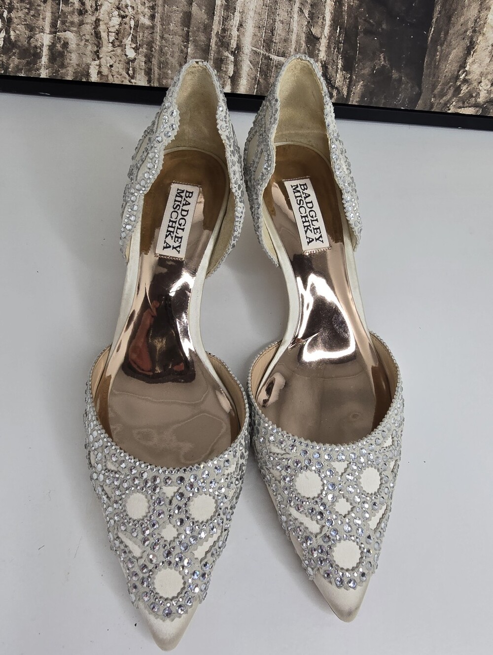 Badgley Mischka Ivory Ginny Rhinestone Pumps Sz 7 - Picture 8 of 12